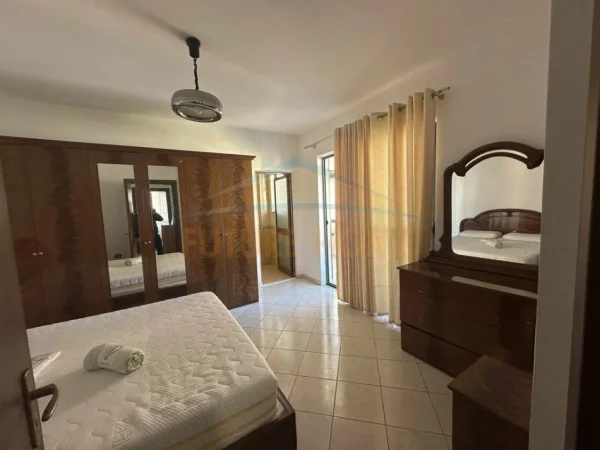 Tirane, jepet me qera apartament 2+1+Ballkon Kati 5, 92 m² 550 € (Unaza e re)