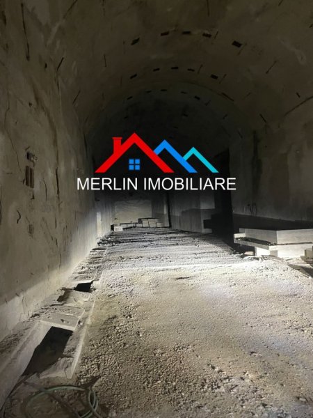 Tirane, shitet ambjent biznesi Kati 0, 6.000 m² 750.000 € (SHKOZE)