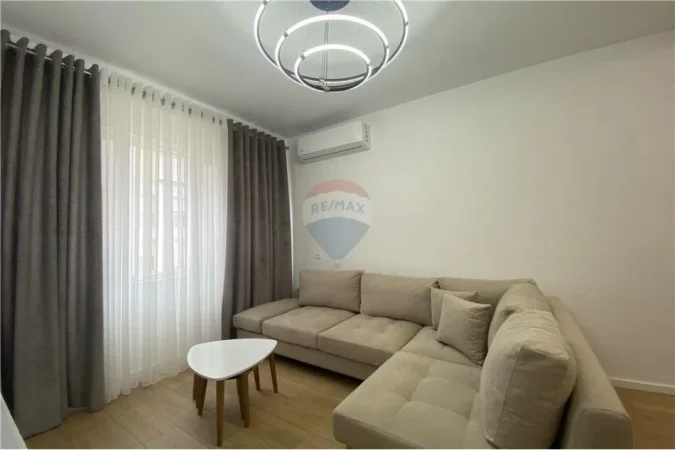 Tirane, shitet apartament 1+1 Kati 3, 68 m² 150.000 € (Selite Blloku Vilave)