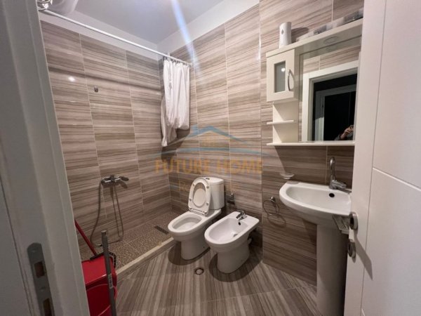 Qera, Ambient per zyra, Qender,Tiranë 850 €