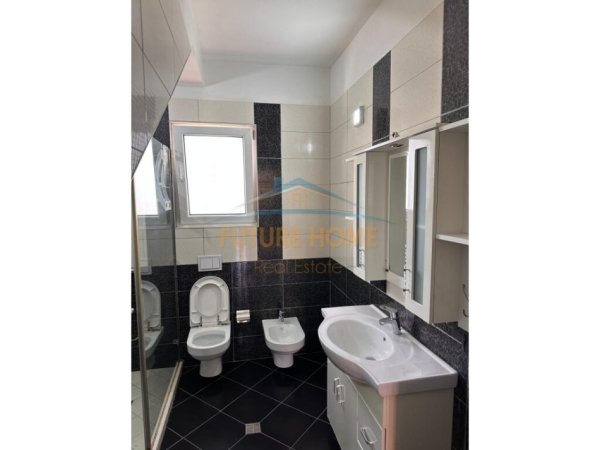 JEPET ME QERA VILE , KOMPLEKSI COLOMBO , TEG