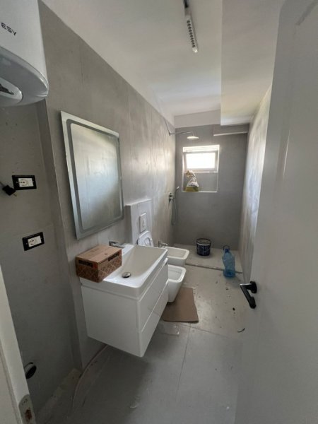 Tirane, shitet apartament 1+1 Kati 4, 52 m² 95.000 € (Porcelan)