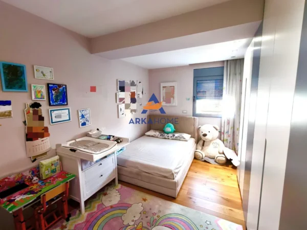 Tirane, jepet me qera apartament 2+1 Kati 6, 142 m² 25.000 € 