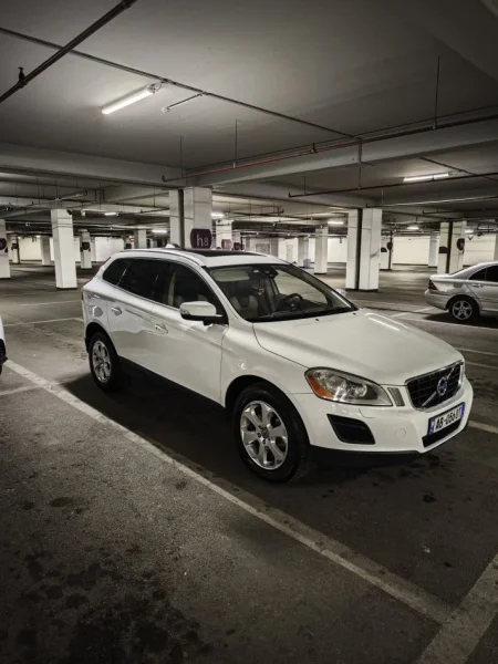 Volvo XC60 2013 2.0 Nafte 9500€