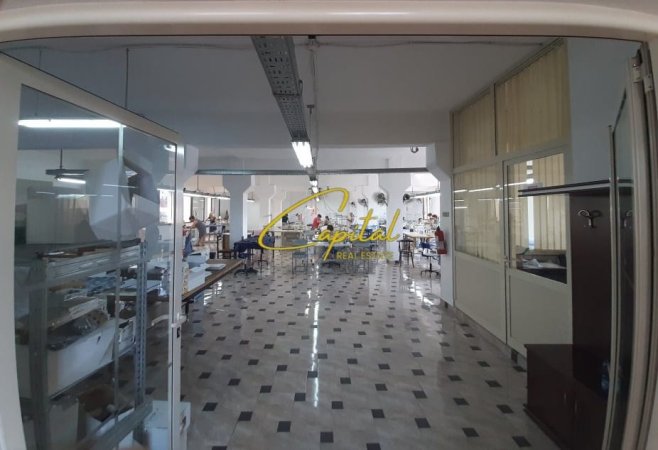 Tirane, jepet me qera magazine Kati 1, 800 m² 4.700 € (ISH STACIONI TRENIT)