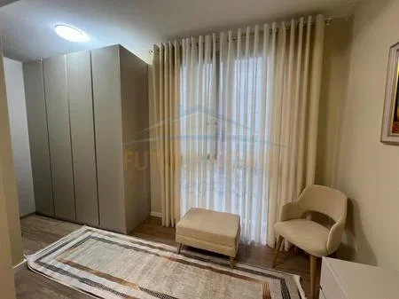 Tirane, jepet me qera apartament 2+1 Kati 7, 140 m² 1.200 € 