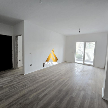 Tirane, shitet apartament 1+1+Ballkon Kati 1, 73 m² 126.000 € (dritan hoxha)