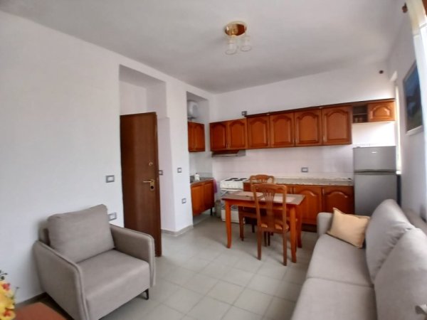 Tirane, jepet me qera apartament 2+1+Ballkon Kati 6, 80 m² 650 € 