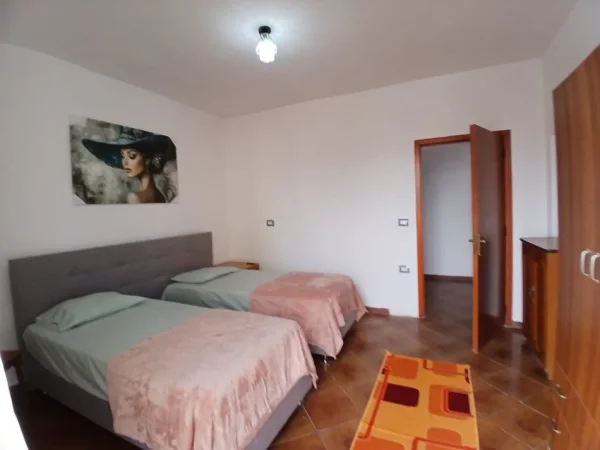 Tirane, jepet me qera apartament 2+1+Ballkon Kati 6, 80 m² 650 € 