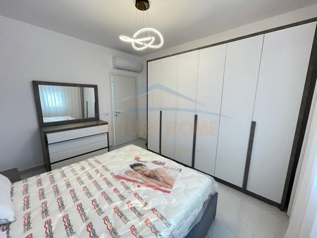 Tirane, jepet me qera apartament 2+1 Kati 2, 79 m² 700 € 