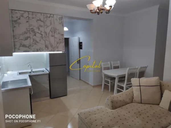 Tirane, jepet me qera apartament 2+1 Kati 1, 80 m² 480 € (KODRA E PRIFTIT)