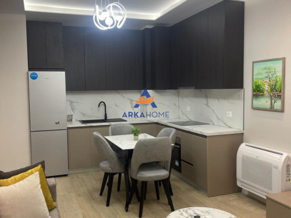 Tirane, jepet me qera apartament 1+1+Ballkon Kati 3, 75 m² 883 € 