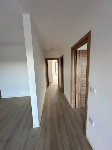Tirane, shitet apartament 2+1 , 111 m² 144.000 € (5 maji)