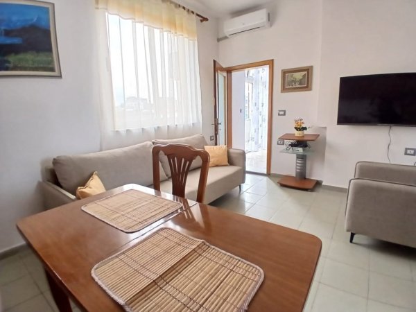 Tirane, jepet me qera apartament 2+1 Kati 6, 100 m² 650 € 