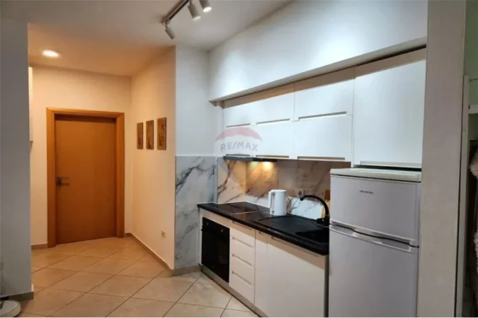 Vlore, shitet apartament 1+1 Kati 9, 84 m² 122.000 € (Albano e Romina Rruga Hasan Kushta, Vlorë)
