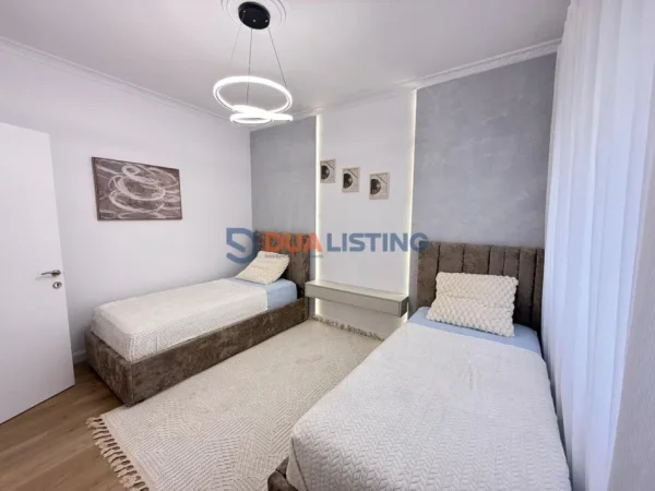 Tirane, shitet apartament 2+1 Kati 4, 101 m² 173.000 € (Astir tek pallati EJA)