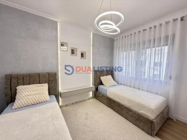 Tirane, shitet apartament 2+1 Kati 4, 101 m² 173.000 € (Astir tek pallati EJA)