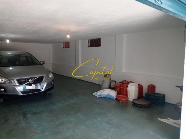 Tirane, jepet me qera magazine Kati 0, 130 m² 500 € (KODRA E PRIFTIT)