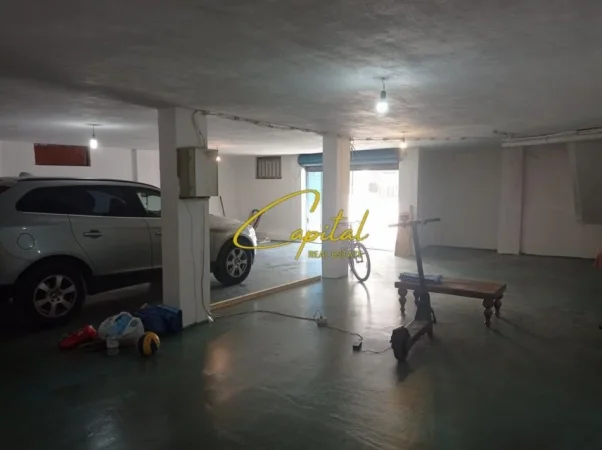 Tirane, jepet me qera magazine Kati 0, 130 m² 500 € (KODRA E PRIFTIT)