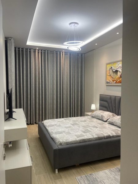 Tirane, jepet me qera apartament 1+1 Kati 3, 75 m² 850 € (KOMUNA E PARISIT)