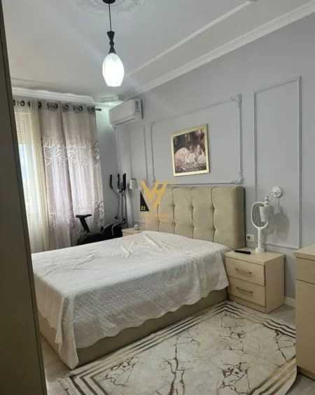 Tirane, jepet me qera apartament 2+1+Ballkon Kati 3, 97 m² 600 € (ASTIR)