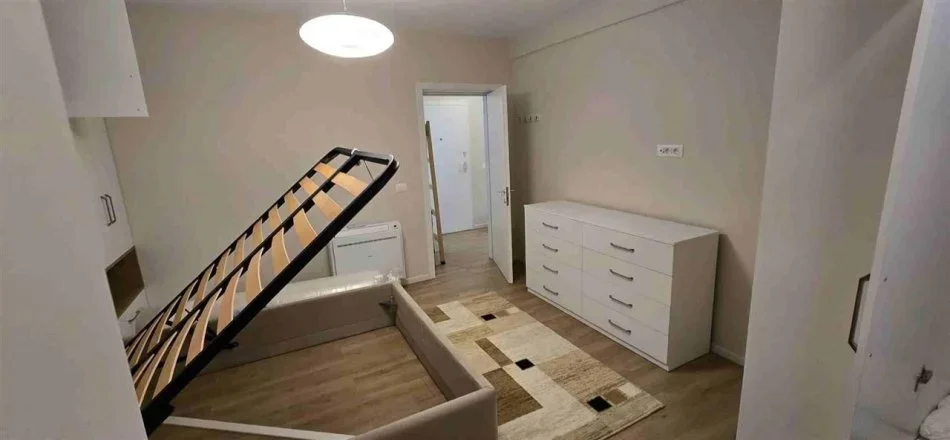 Tirane, jepet me qera apartament 1+1+Ballkon Kati 3, 75 m² 820 € (MYSLYM SHYRI)