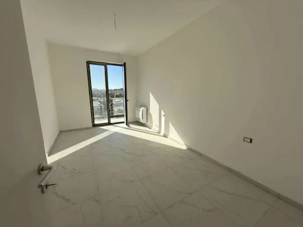 Tirane, shitet apartament 1+1+Ballkon Kati 5, 61 m² 126.400 € (SHESHI SHQIPONJA)