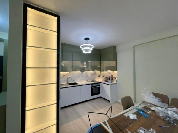 Tirane, jepet me qera apartament 2+1 Kati 2, 113 m² 1.200 € (LIQENI I THATE)