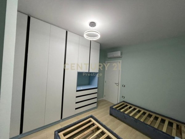 Tirane, jepet me qera apartament 2+1 Kati 2, 113 m² 1.200 € (LIQENI I THATE)
