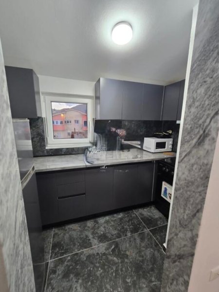 Pogradec, shes apartament 1+1 Kati 8, 96 m² 124.800 € (Buzë shëtitores, pranë EuroKorca)