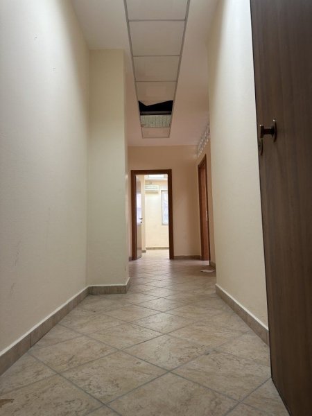 Tirane, jepet me qera zyre Kati 3, 90 m² 1.150 € (QENDER PLAZZA)
