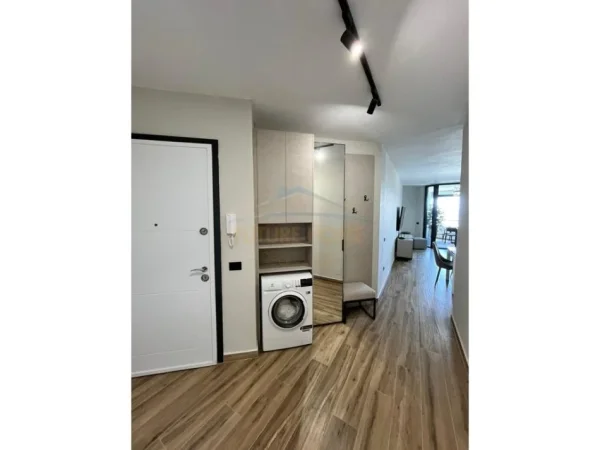 Durres, jepet me qera apartament Kati 5, 118 m² 1.200 € 