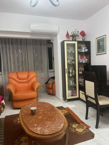 Tirane, shes apartament 1+1+Aneks Kati 2, 49 m² 95.000 € (Rr. Ali Demi perballe tregut te ri elektrik)