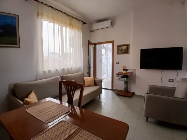 Tirane, jepet me qera apartament 2+1+Ballkon Kati 6, 70 m² 650 € (Rruga e durresit)