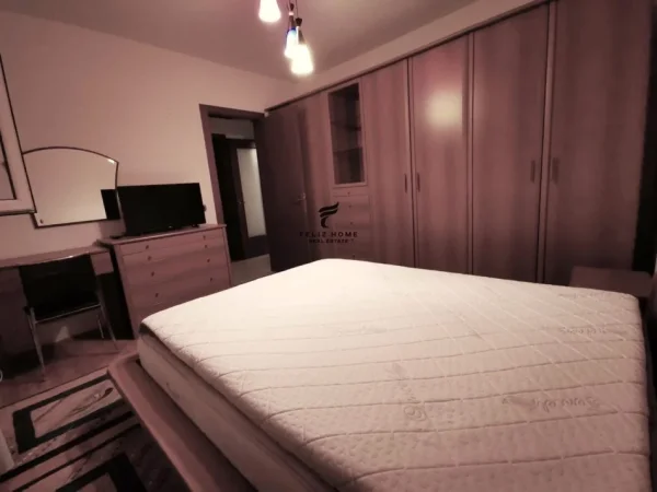 Tirane, jepet me qera apartament 2+1 Kati 8, 100 m² 900 € (STADIUMI ARENA)