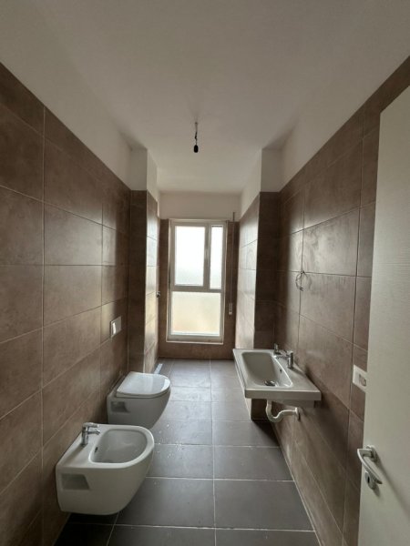 Tirane, jepet me qera apartament 1+1 Kati 8, 75 m² 500 € (DON BOSKO [TIRO TOWER])
