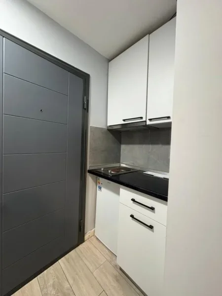 Tirane, jepet me qera garsoniere  400 € (Stadiumi Dinamo)