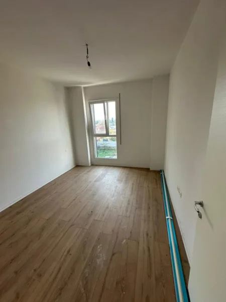 Tirane, jepet me qera apartament 2+1 Kati 2, 95 m² 650 € (DON BOSKO)