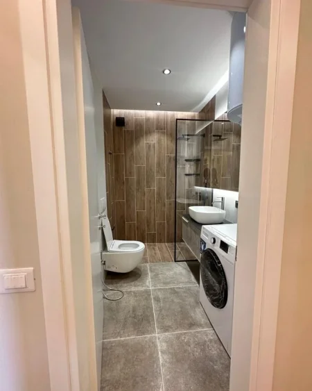 Tirane, jepet me qera apartament 1+1+Ballkon Kati 6, 70 m² 500 € (Yzberisht, Misto Mame)