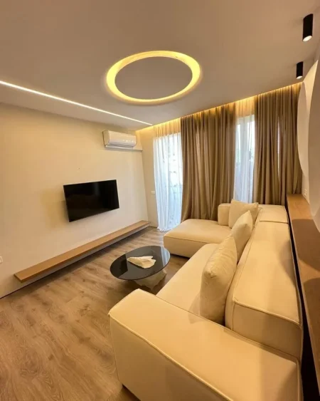 Tirane, jepet me qera apartament 1+1+Ballkon Kati 6, 70 m² 500 € (Yzberisht, Misto Mame)
