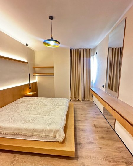 Tirane, jepet me qera apartament 1+1+Ballkon Kati 6, 70 m² 500 € (Yzberisht, Misto Mame)