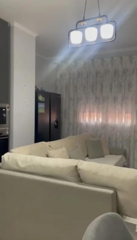 Tirane, jepet me qera apartament 1+1 Kati 3, 65 m² 450 € (Universiteti Europian, Kodra e Priftit)