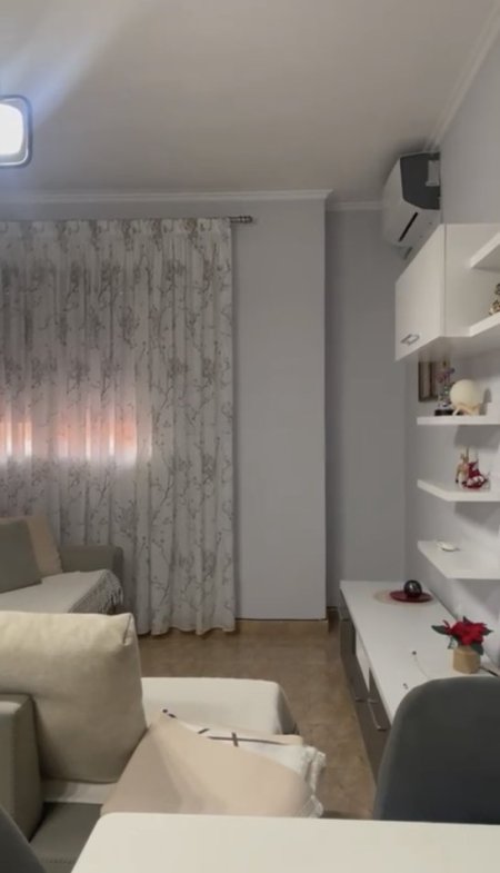 Tirane, jepet me qera apartament 1+1 Kati 3, 65 m² 450 € (Universiteti Europian, Kodra e Priftit)