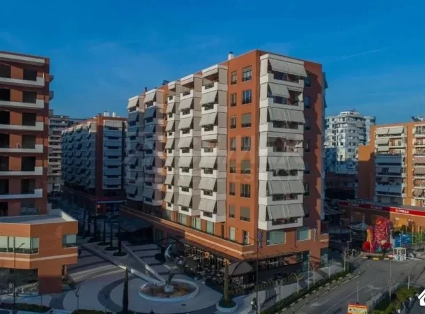 Tirane, jepet me qera apartament 2+1 , 95 m² 1.000 € (KOMPLEKSI DELIJORGJI)