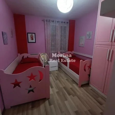 Tirane, jepet me qera apartament 2+1+Ballkon Kati 2, 100 m² 900 € (Rruga e Durresit)