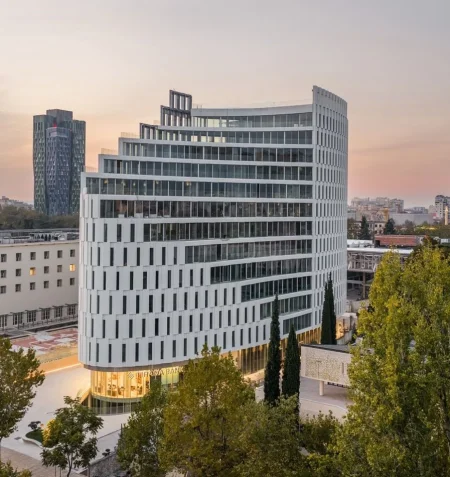 Tirane, shitet zyre Kati 6, 515 m² 3.200.000 € (QENDER)