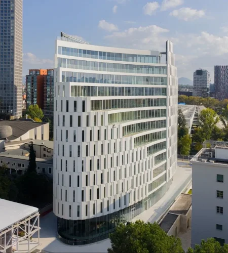 Tirane, shitet zyre Kati 6, 515 m² 3.200.000 € (QENDER)