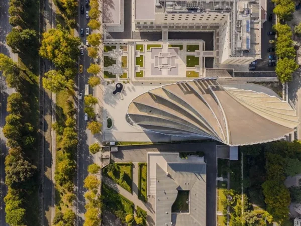 Tirane, shitet zyre Kati 6, 515 m² 3.200.000 € (QENDER)