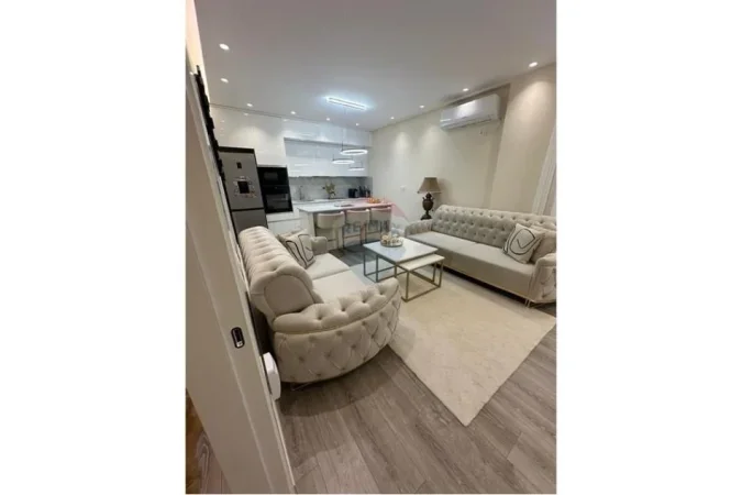 Tirane, shitet apartament 1+1 Kati 8, 65 m² 123.000 € (Rruga Stefan Shundi)