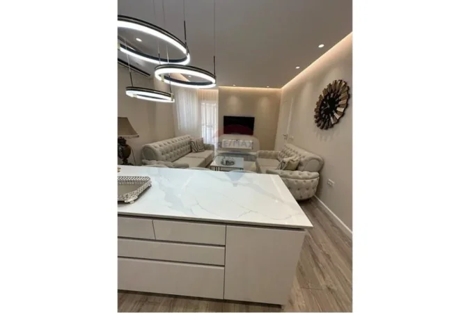 Tirane, shitet apartament 1+1 Kati 8, 65 m² 123.000 € (Rruga Stefan Shundi)